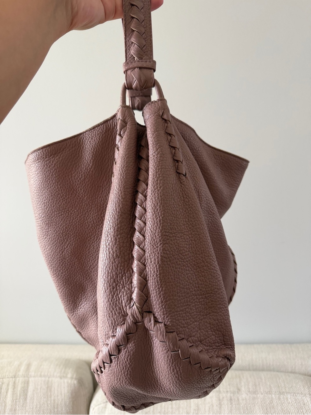Bottega veneta Women's Leather Hobo Bag in Dusty Rose - Picture 4 of 9